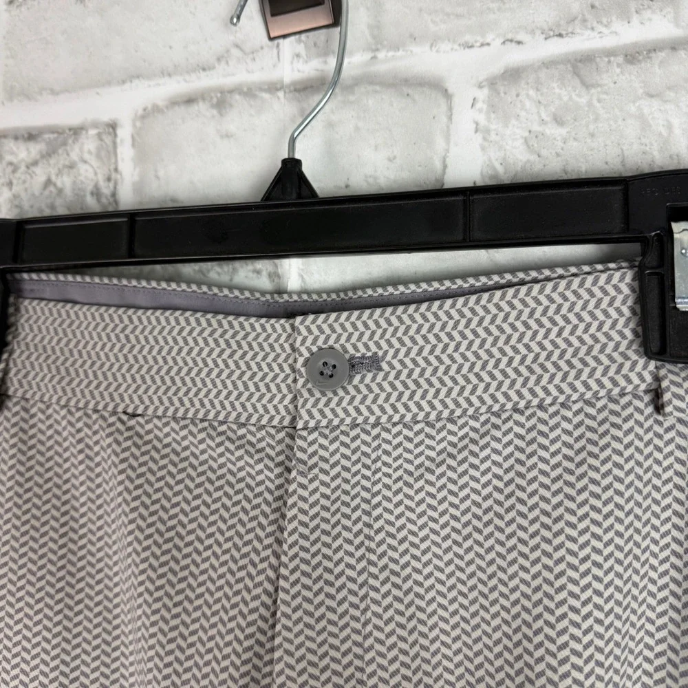 Nike Golf Tour Performance Dri-FIT Pants Mens 35 x 32 Grey Chevron 483599-082